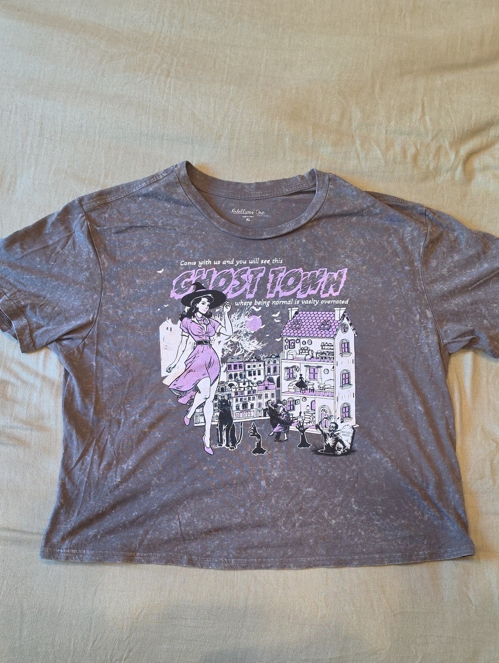 Rebellious One Graphic Short Sleeve Tee Gray XL